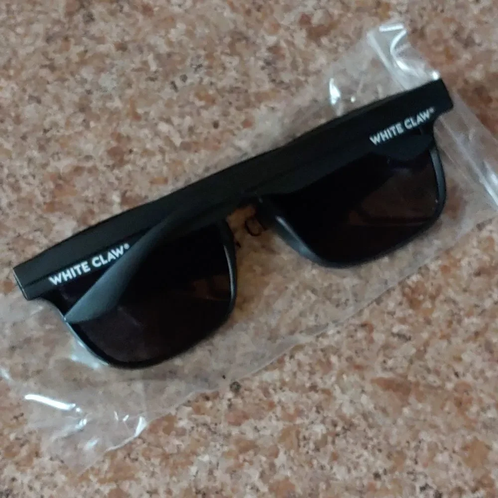 White Claw Sunglasses Unisex